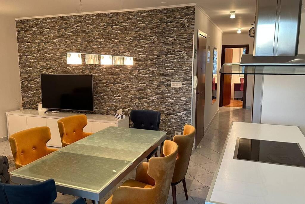 Apartment With Big Terrace Leon Split Zewnętrze zdjęcie